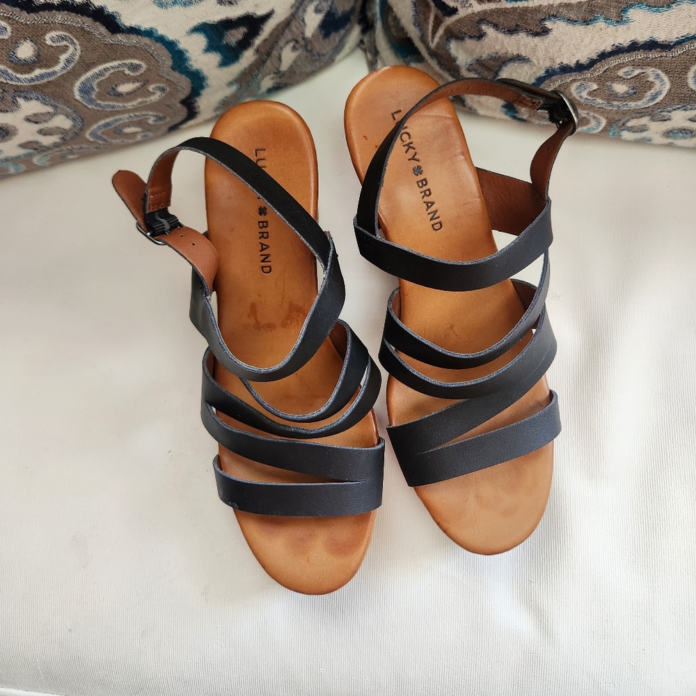 Lucky Brand Larinaa Sandal Black Strappy Leather Faux Wood Platform Wedge 7.5